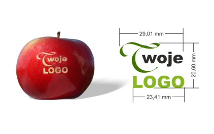 Jabłka z napisami od firmy Natural Logo